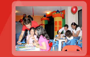 Gimnasio infantil, payasos, mimos y talleres recreativos.